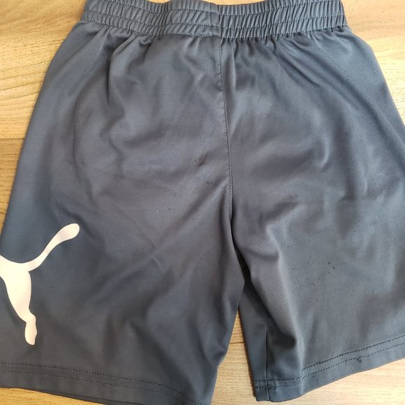 Two pairs of size 6 boys gym shorts - Picture 2 of 5
